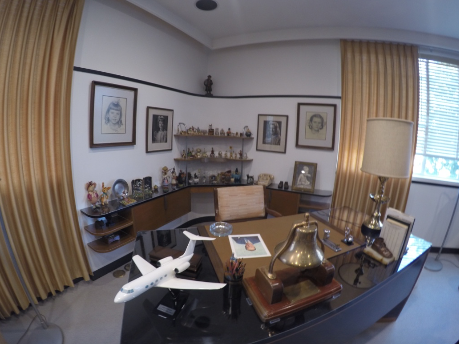 A Magical Photo Tour of Walt Disney's Office in California