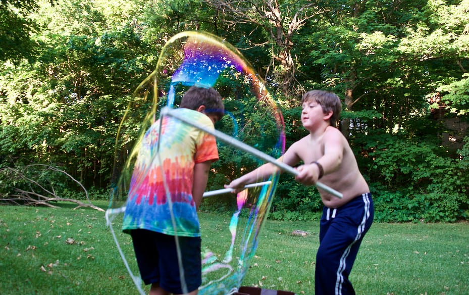 DIY GIANT Bubbles Recipe + Bubble Crafts for ALL Ages