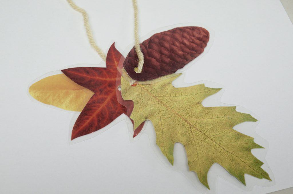 10 Fall Activities & Nature Crafts for Kids Using Leaves & Sticks