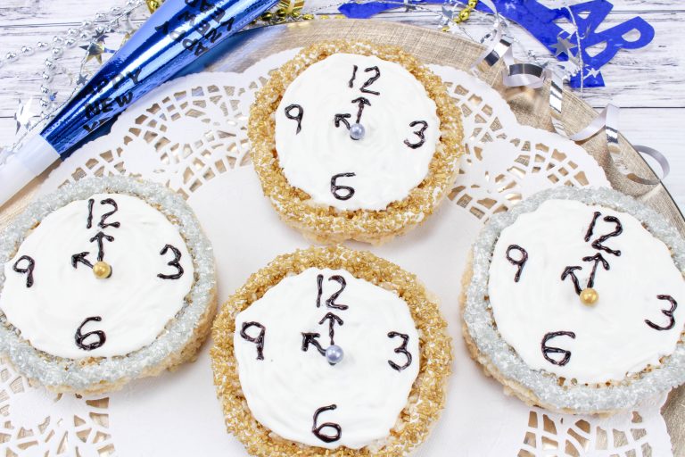 Learn Time with this New Year’s Clock Rice Krispy Treat Tutorial