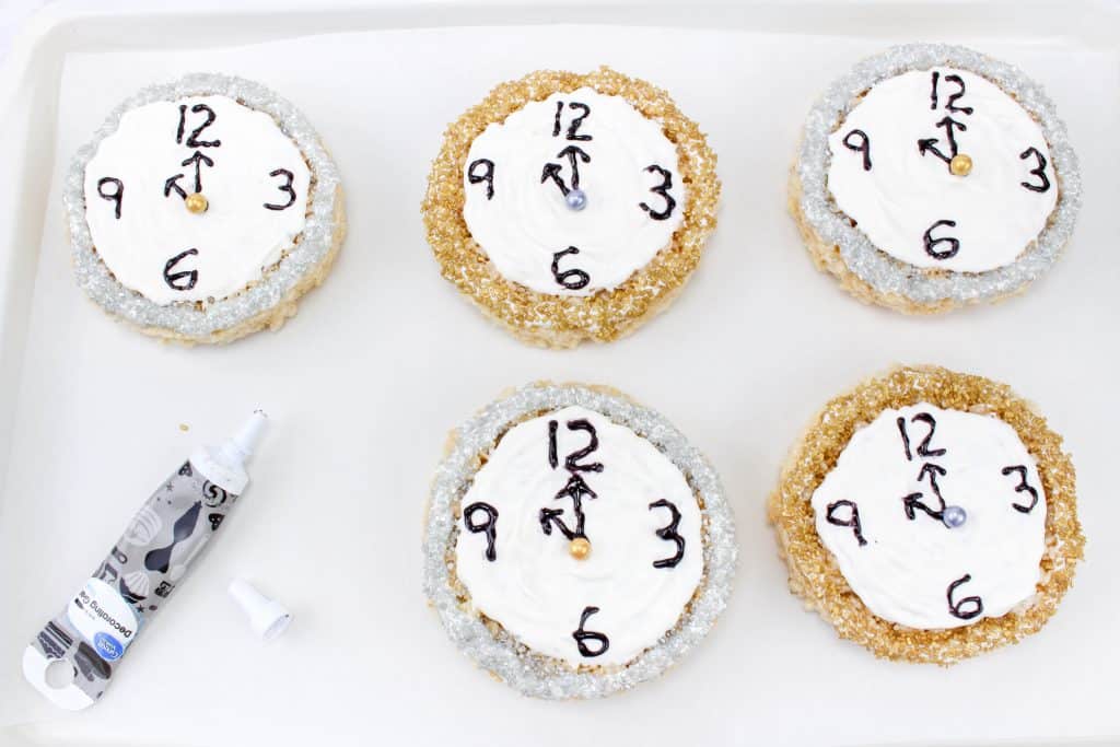 Learn Time with this New Year's Clock Rice Krispy Treat Tutorial