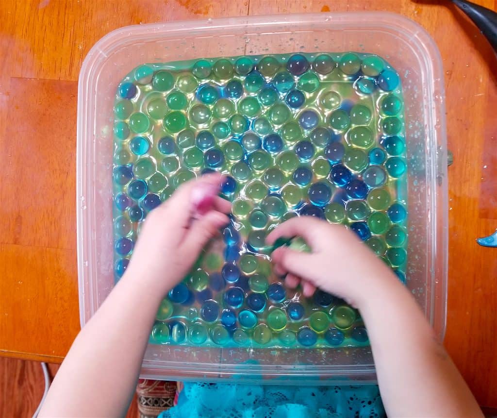 Wetlands Water Play with Ellie the Explorer: Water Sensory Bins