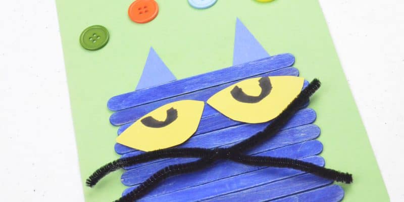 Pete the Cat Face with Craft Sticks