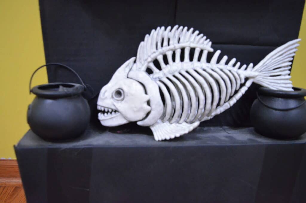 fish skeleton halloween decor