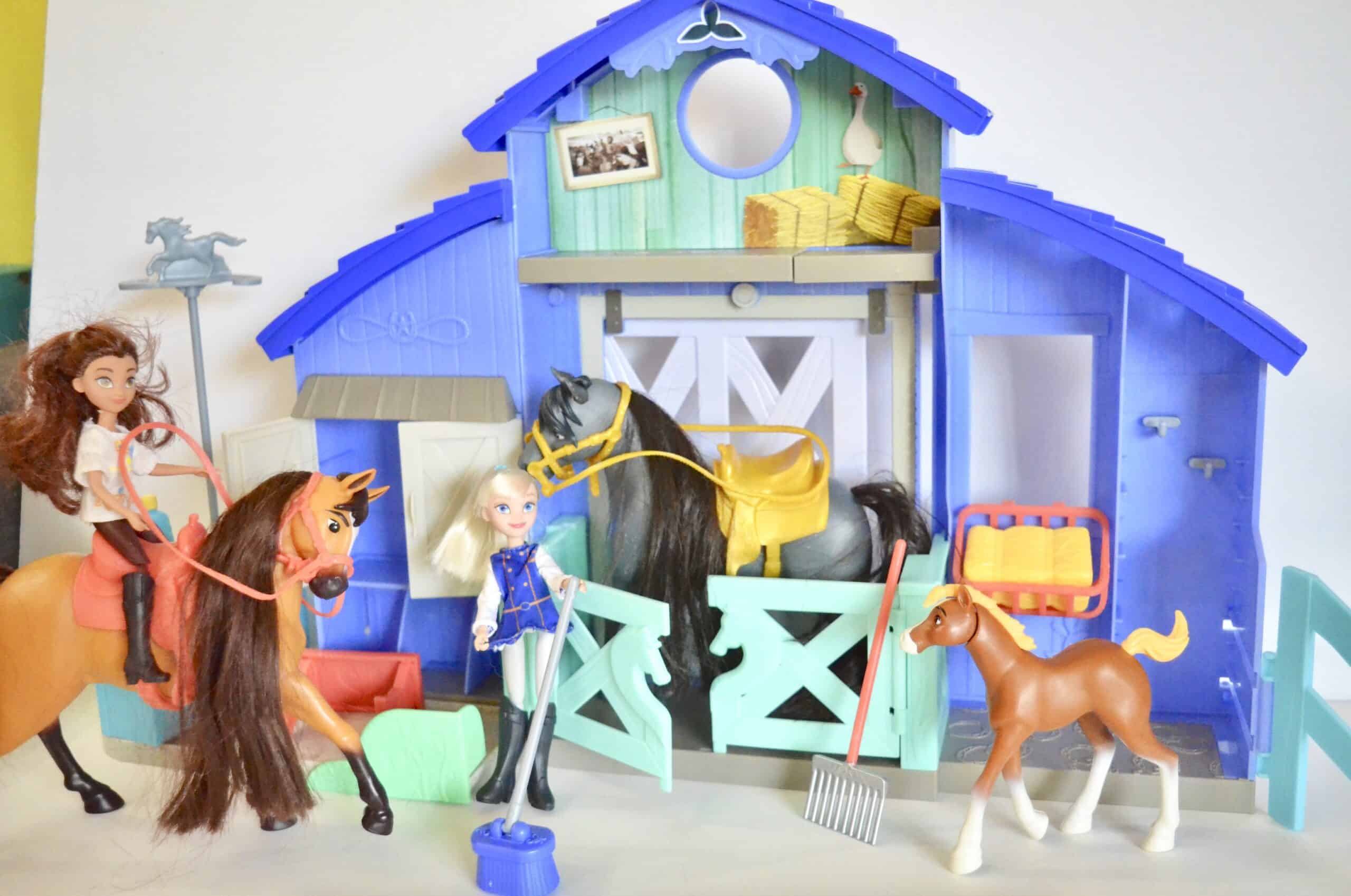 Spirit horse stable and dolls toys