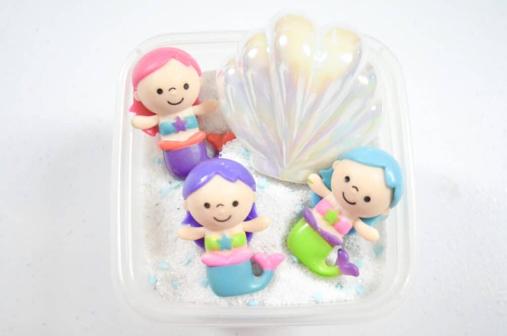Mermaid & seashells Sensory bin