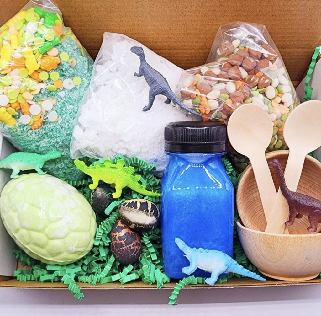 dinosaur sensory bin