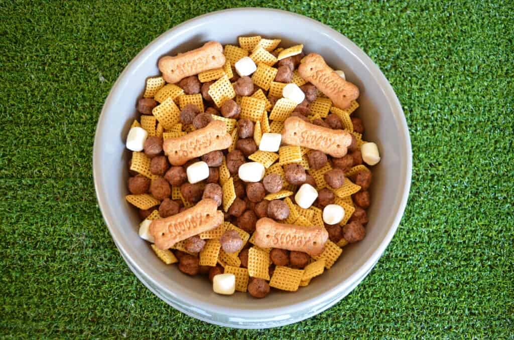 snack mix puppy chow