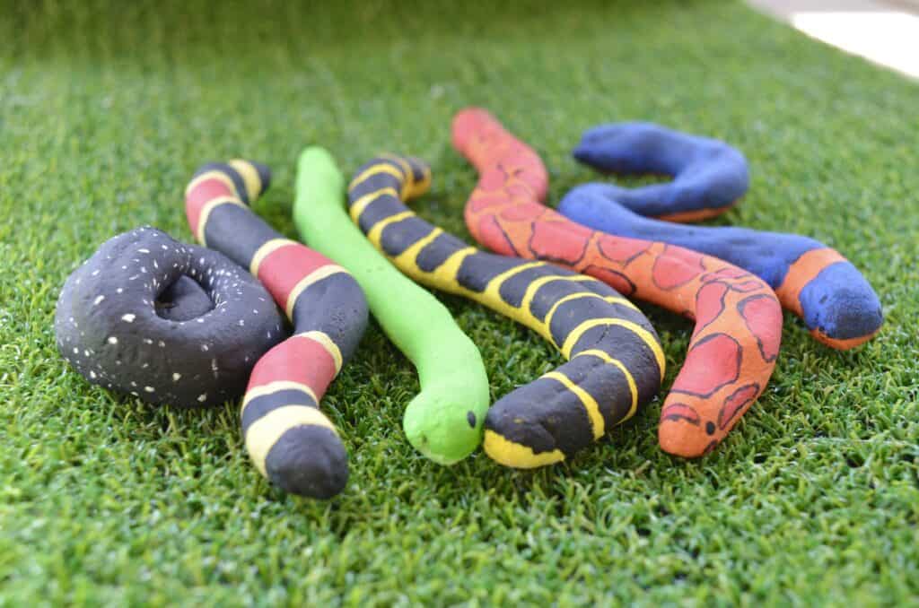 Snake craft using plastic bread clips - Mother Natured