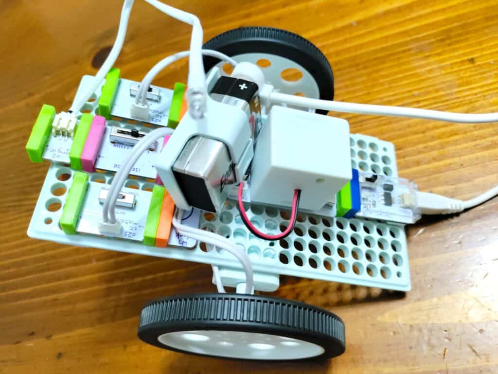 STEM car invention using littleBits