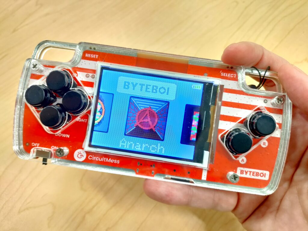 Handheld Gaming Console -ByteBoi Review by CircuitMess