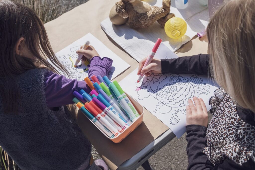 kids working on art